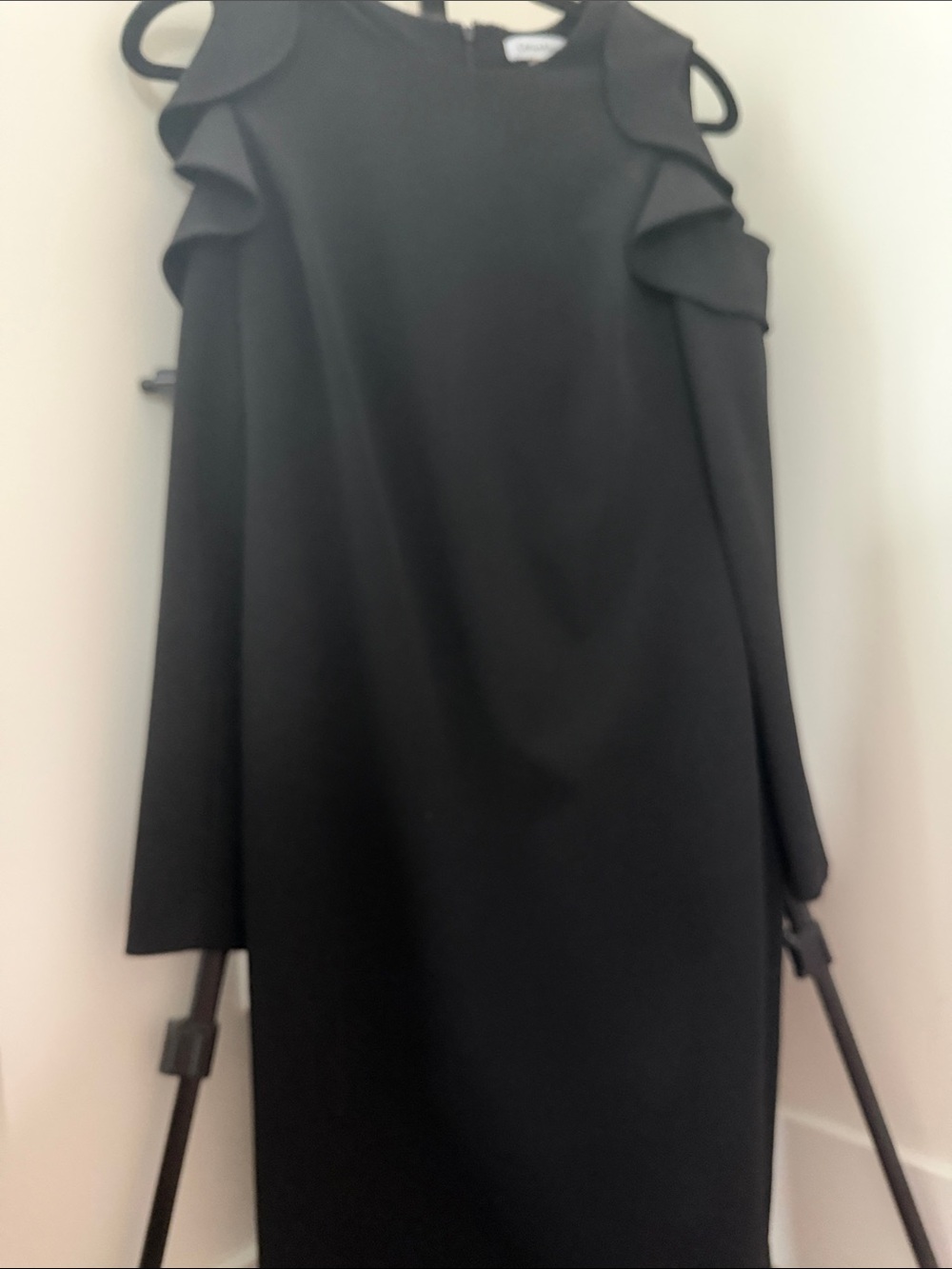 Calvin Klein Black Ruffle-Shoulder Long Sleeve Shift Dress